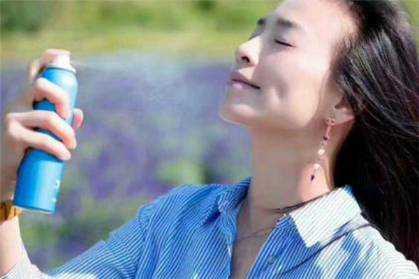 防曬噴霧瓶屬于什么垃圾 防曬噴霧瓶子扔哪里 防曬噴霧瓶屬于什么垃圾 防曬噴霧瓶子扔哪里