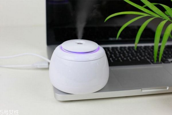 加濕器和空氣凈化器有什么區(qū)別 原來有這么大差別 加濕器和空氣凈化器有什么區(qū)別 原來有這么大差別