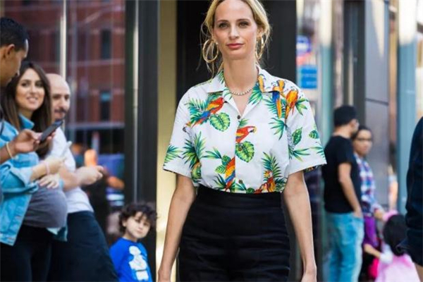 復(fù)古短袖襯衫怎么搭配 復(fù)古印花襯衫搭配指南 復(fù)古短袖襯衫怎么搭配 復(fù)古印花襯衫搭配指南