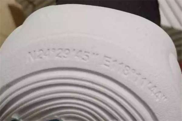 安踏要瘋3高低幫對比測評 要瘋3高幫和低幫哪個好 安踏要瘋3高低幫對比測評 要瘋3高幫和低幫哪個好