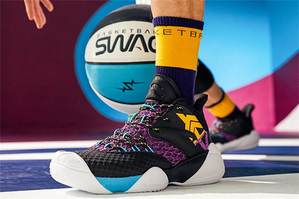 安踏要瘋3高低幫對比測評 要瘋3高幫和低幫哪個好 安踏要瘋3高低幫對比測評 要瘋3高幫和低幫哪個好