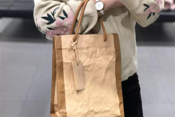 小ck牛皮紙袋包多少錢 小ck紙袋包價格 小ck牛皮紙袋包多少錢 小ck紙袋包價格