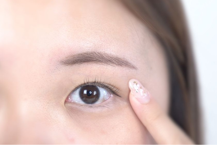 如何快速消除眼部浮腫 按壓6大穴位 如何快速消除眼部浮腫 按壓6大穴位