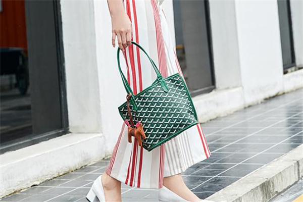 韓國(guó)狗牙包多少錢 emo狗牙包價(jià)格 韓國(guó)狗牙包多少錢 emo狗牙包價(jià)格