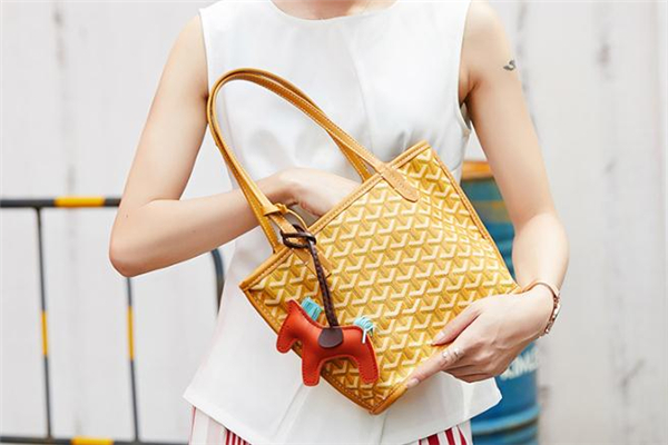 韓國(guó)狗牙包多少錢 emo狗牙包價(jià)格 韓國(guó)狗牙包多少錢 emo狗牙包價(jià)格