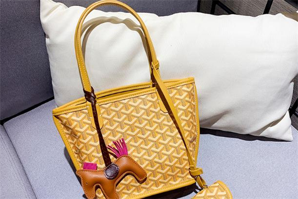 韓國emo狗牙包哪個(gè)顏色好看 狗牙包有哪些顏色