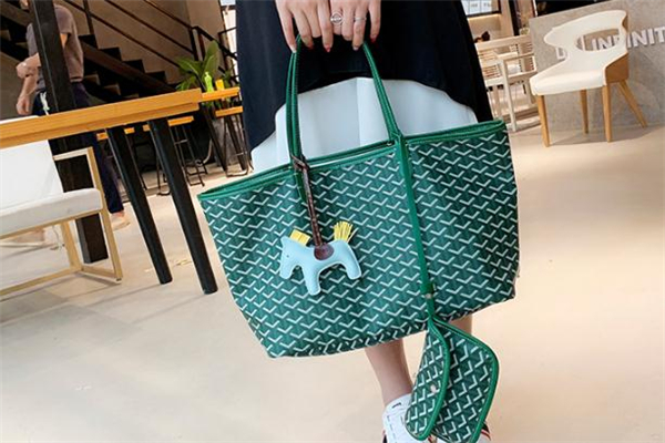 韓國emo狗牙包哪個(gè)顏色好看 狗牙包有哪些顏色