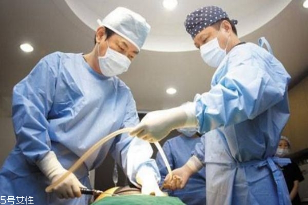 自體脂肪豐胸后滲液怎么辦 自體脂肪豐胸后護(hù)理方法 自體脂肪豐胸后滲液怎么辦 自體脂肪豐胸后護(hù)理方法