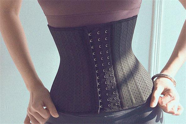 束腰帶一天用幾個小時 束腰帶的正確使用時間 束腰帶一天用幾個小時 束腰帶的正確使用時間