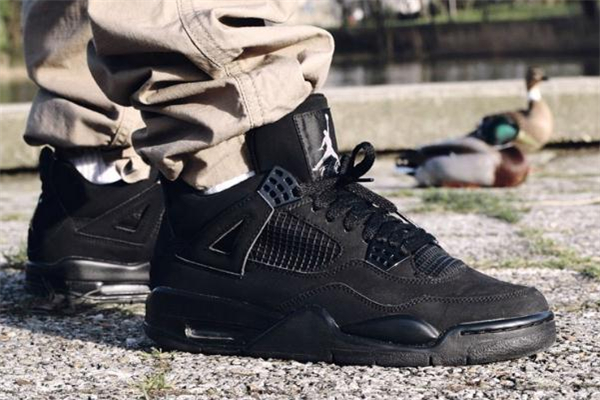 2020年aj4黑貓復(fù)刻發(fā)售時(shí)間 aj4黑貓多少錢(qián) 2020年aj4黑貓復(fù)刻發(fā)售時(shí)間 aj4黑貓多少錢(qián)