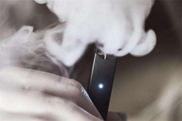 電子煙漏油是怎么回事 電子煙漏油還可以抽嗎 電子煙漏油是怎么回事 電子煙漏油還可以抽嗎