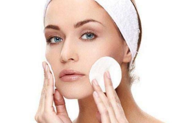 什么可以代替卸妝水 忘帶卸妝水用什么代替 什么可以代替卸妝水 忘帶卸妝水用什么代替