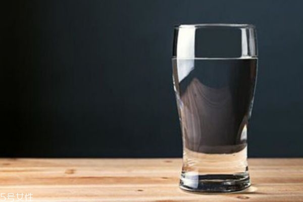 腎結(jié)石怎樣排出體外 如何促進腎結(jié)石的排出