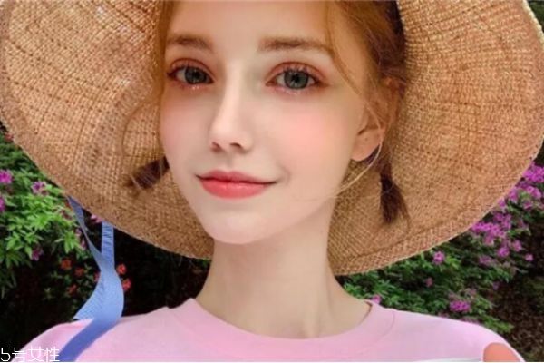 bb霜和素顏霜哪個(gè)先用 先涂bb霜還是先涂素顏霜 bb霜和素顏霜哪個(gè)先用 先涂bb霜還是先涂素顏霜