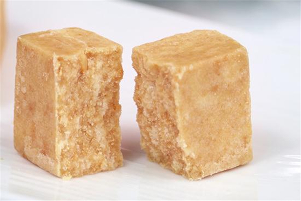 吃壓縮餅干能喝水嗎 吃壓縮餅干喝水撐死是真的嗎 吃壓縮餅干能喝水嗎 吃壓縮餅干喝水撐死是真的嗎