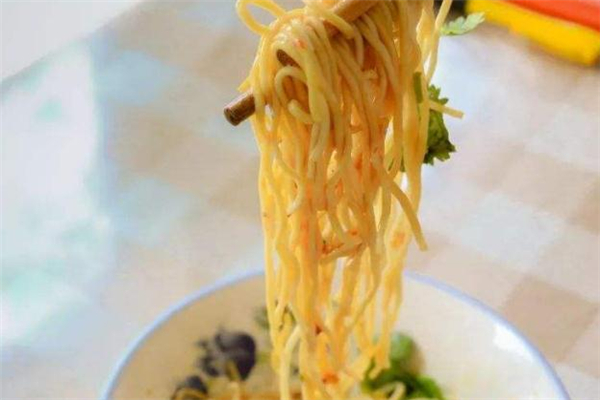 產(chǎn)婦可以吃涼面嗎 坐月子吃涼面有什么影響 產(chǎn)婦可以吃涼面嗎 坐月子吃涼面有什么影響