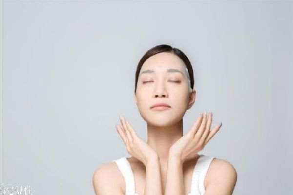 天天敷面膜能淡斑嗎 經(jīng)常做面膜的好處 天天敷面膜能淡斑嗎 經(jīng)常做面膜的好處