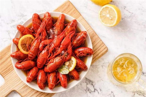 小龍蝦過油好還是過水好 小龍蝦過油要多長時(shí)間