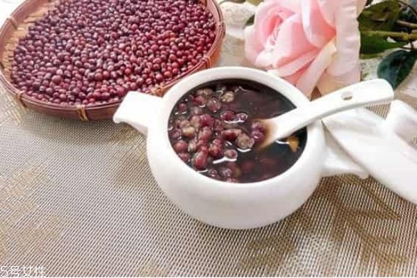 紅豆薏米粥每天喝多少 喝紅豆薏米粥拉肚子 紅豆薏米粥每天喝多少 喝紅豆薏米粥拉肚子