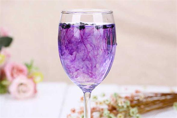 黑枸杞和什么泡酒補腎 黑枸杞怎么泡酒最補腎 黑枸杞和什么泡酒補腎 黑枸杞怎么泡酒最補腎