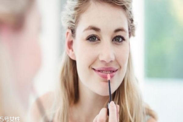 孕婦應不應該化妝 適合孕婦的化妝品 孕婦應不應該化妝 適合孕婦的化妝品