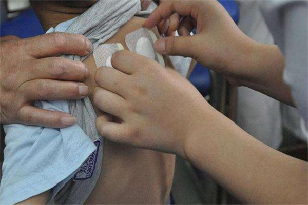 三伏貼下雨天可以貼嗎 貼三伏貼要避開(kāi)雨天嗎 三伏貼下雨天可以貼嗎 貼三伏貼要避開(kāi)雨天嗎