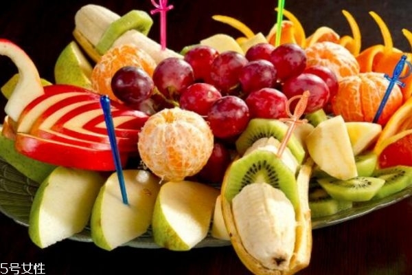 多吃什么水果減肥 減肥期間禁止吃什么水果呢 多吃什么水果減肥 減肥期間禁止吃什么水果呢