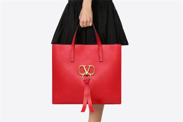 2019華倫天奴七夕限定包包多少錢 valentino七夕限定 2019華倫天奴七夕限定包包多少錢 valentino七夕限定