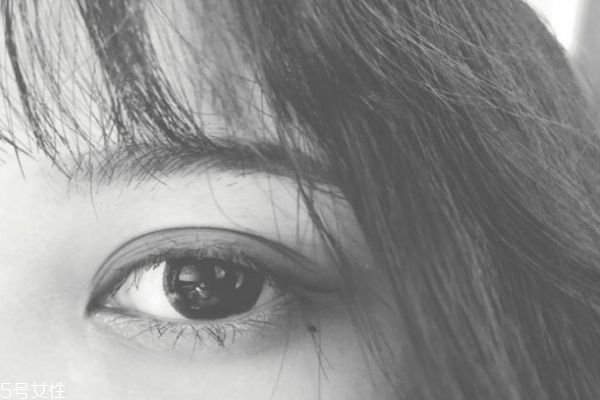 雙眼皮割了多久可以化妝 雙眼皮手術(shù)后恢復(fù)期 雙眼皮割了多久可以化妝 雙眼皮手術(shù)后恢復(fù)期