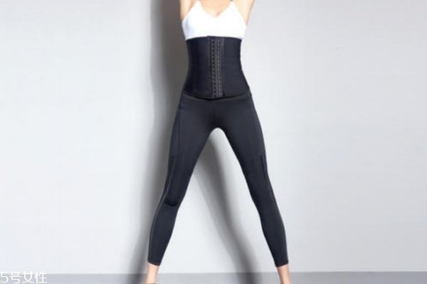 不運(yùn)動也可以帶束腰帶嗎 瘦身束腰的危害 不運(yùn)動也可以帶束腰帶嗎 瘦身束腰的危害