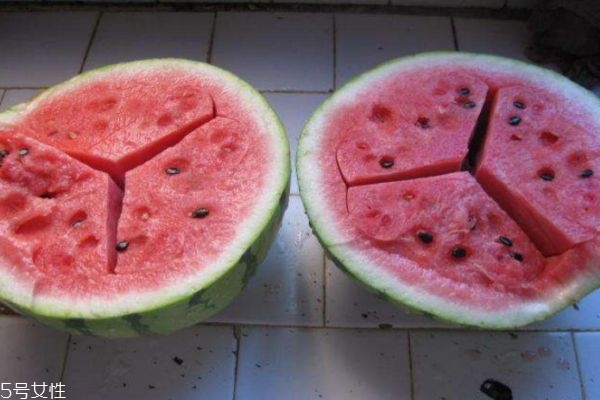 西瓜空心是怎么回事 西瓜空心的原因 西瓜空心是怎么回事 西瓜空心的原因