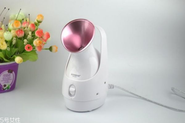 蒸汽美容儀要用什么水 蒸汽美容儀的使用方法 蒸汽美容儀要用什么水 蒸汽美容儀的使用方法