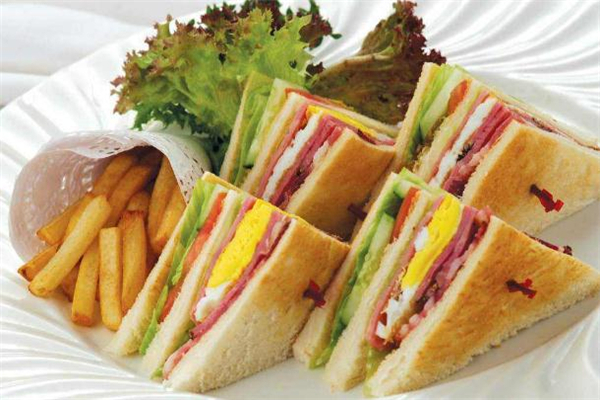 三明治為什么要切邊 三明治怎么切不會散 三明治為什么要切邊 三明治怎么切不會散