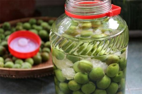 青梅酒喝了會(huì)上火嗎 青梅酒喝多了好嗎 青梅酒喝了會(huì)上火嗎 青梅酒喝多了好嗎