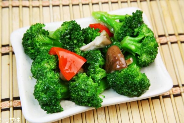 蠔油西蘭花的做法 西蘭花的做法大全 蠔油西蘭花的做法 西蘭花的做法大全