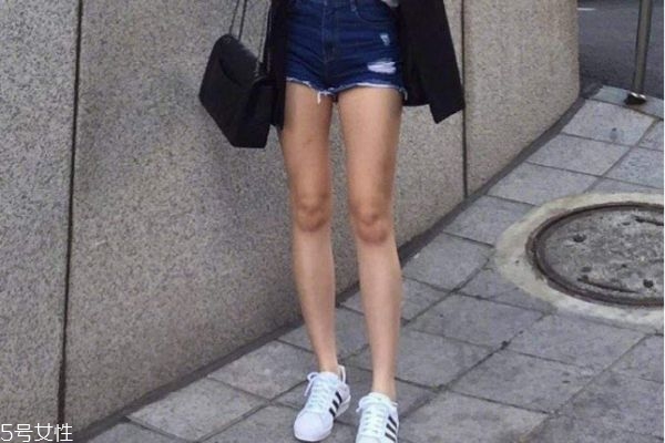 抽脂瘦腿好嗎 瘦腿針好還是抽脂好 抽脂瘦腿好嗎 瘦腿針好還是抽脂好