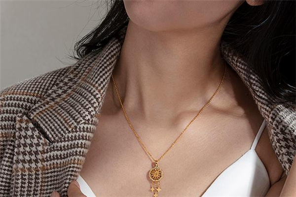 六福珠寶捕夢(mèng)網(wǎng)項(xiàng)鏈多少錢(qián) 六福捕夢(mèng)網(wǎng)只有香港有賣(mài)嗎