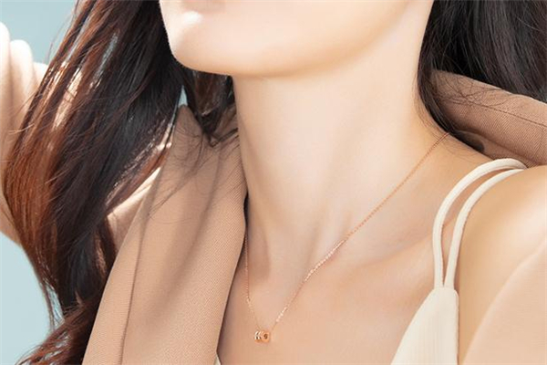 六福珠寶小蠻腰項鏈多少錢 六福珠寶小蠻腰項鏈尺寸 六福珠寶小蠻腰項鏈多少錢 六福珠寶小蠻腰項鏈尺寸