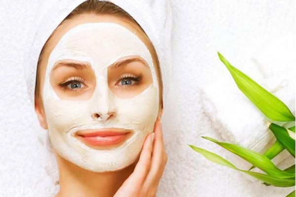 敷完面膜后用清水洗還是洗面奶 直接用清水洗 敷完面膜后用清水洗還是洗面奶 直接用清水洗