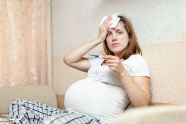 孕婦高燒對胎兒有沒有影響 孕婦發(fā)燒這樣做 孕婦高燒對胎兒有沒有影響 孕婦發(fā)燒這樣做