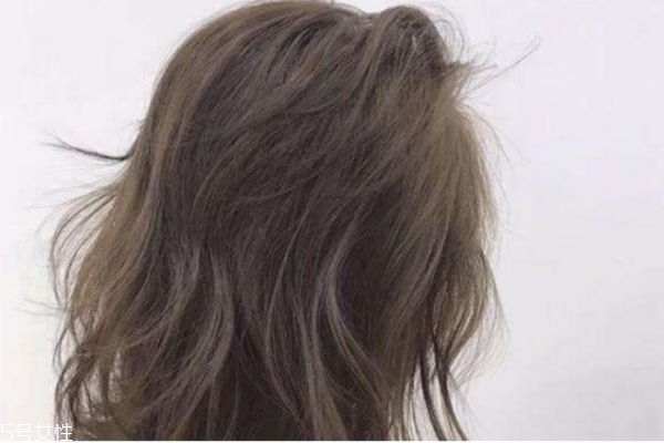 抹茶色染出來好看嗎 抹茶色適合哪些人染 抹茶色染出來好看嗎 抹茶色適合哪些人染