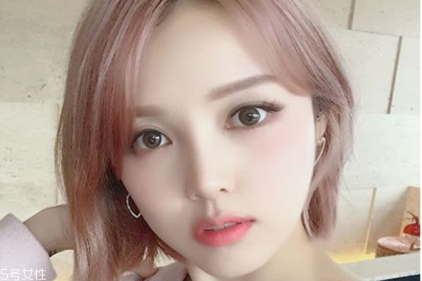 額頭窄適合什么劉海 額頭窄適合最佳發(fā)型 額頭窄適合什么劉海 額頭窄適合最佳發(fā)型