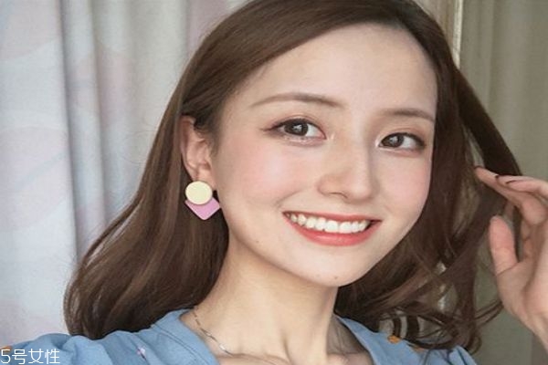 額頭窄適合什么劉海 額頭窄適合最佳發(fā)型 額頭窄適合什么劉海 額頭窄適合最佳發(fā)型