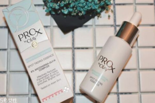 淡斑小白瓶白天能用嗎 淡斑小白瓶的使用順序 淡斑小白瓶白天能用嗎 淡斑小白瓶的使用順序