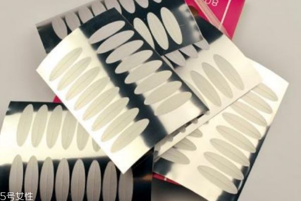 貼雙眼皮貼需要注意什么 雙眼皮貼的種類(lèi)有什么