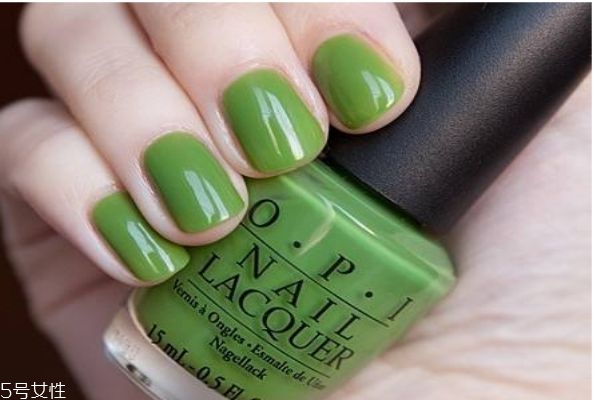 有什么適合夏季的指甲油顏色呢 指甲的形狀有哪些呢 有什么適合夏季的指甲油顏色呢 指甲的形狀有哪些呢