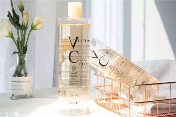 vc水用在哪個(gè)步驟 vc水能不能白天用 vc水用在哪個(gè)步驟 vc水能不能白天用