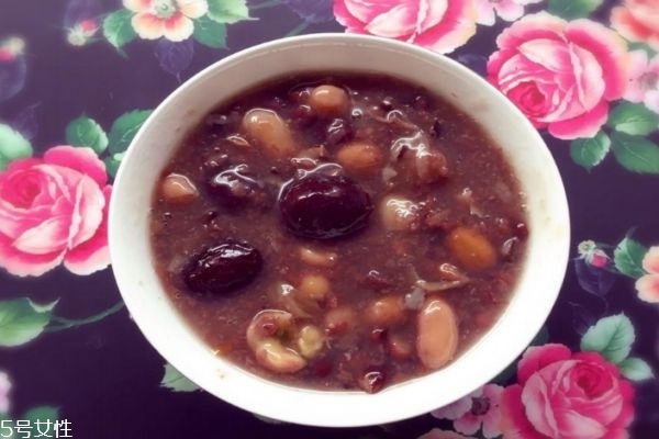 八寶粥如何制作 常喝八寶粥有什么好處 八寶粥如何制作 常喝八寶粥有什么好處