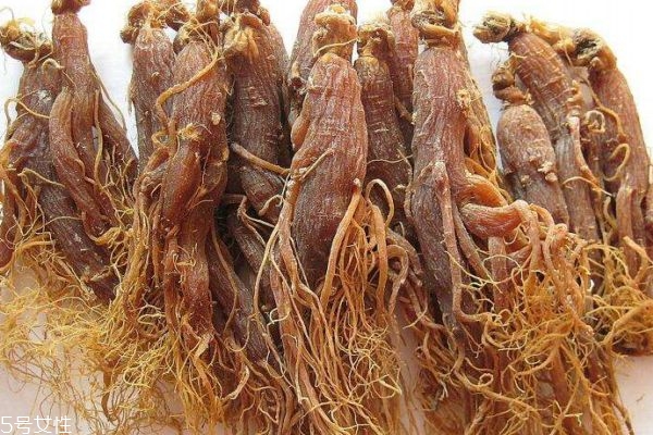 紅參是什么呢 紅參和人參有什么區(qū)別呢 紅參是什么呢 紅參和人參有什么區(qū)別呢