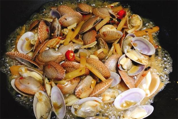 花甲不用鹽水泡會死嗎 花甲用鹽水泡多久開口 花甲不用鹽水泡會死嗎 花甲用鹽水泡多久開口